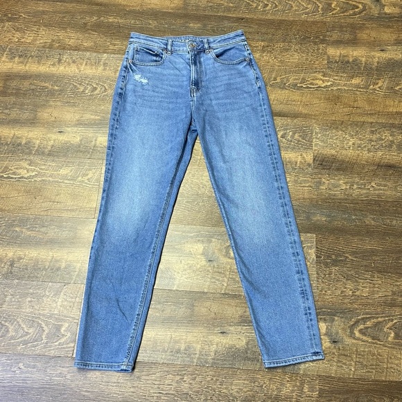 American Eagle Outfitters Denim - American Eagle Mom Jeans Womens 6 LONG High Rise Stretch Blue Denim Distressed
